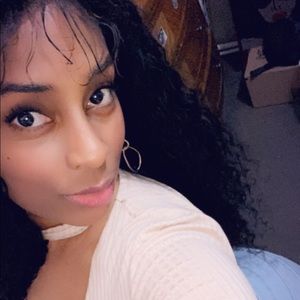 Meet your Posher, Jamilia